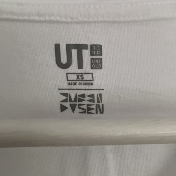 Uniqlo graphic pocket t-shirt - Picture 3 of 3